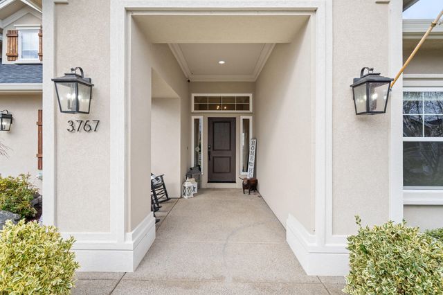 3767 Sunleaf Avenue, Medford, OR 97504