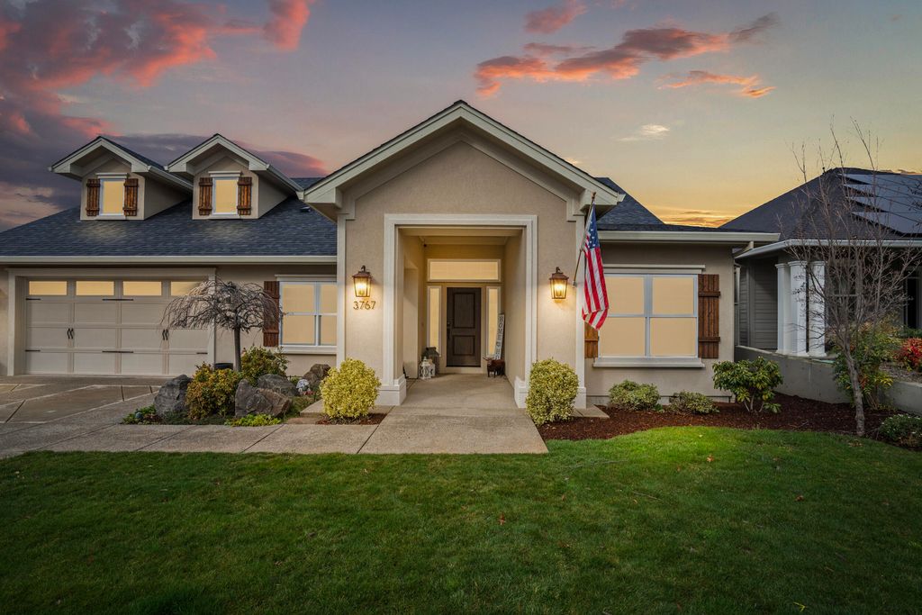 3767 Sunleaf Avenue, Medford, OR 97504