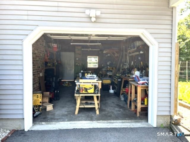 122 Black Point Road, East Lyme, CT 06357