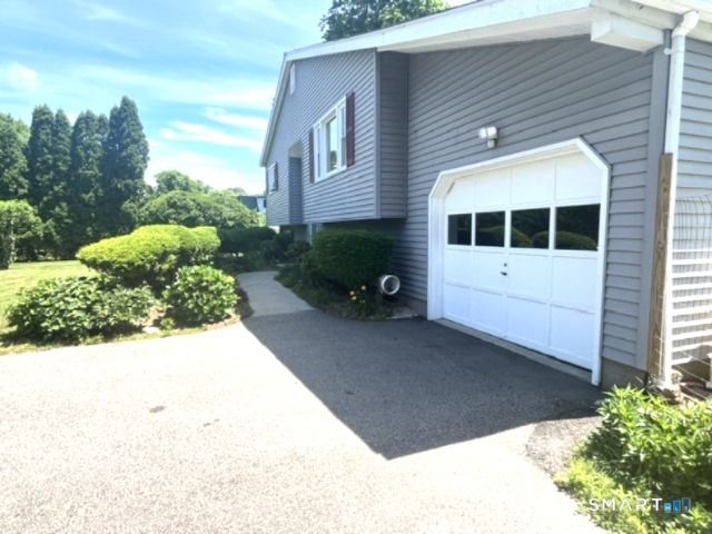 122 Black Point Road, East Lyme, CT 06357