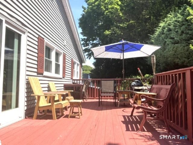 122 Black Point Road, East Lyme, CT 06357