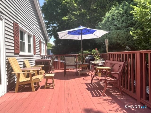 122 Black Point Road, East Lyme, CT 06357