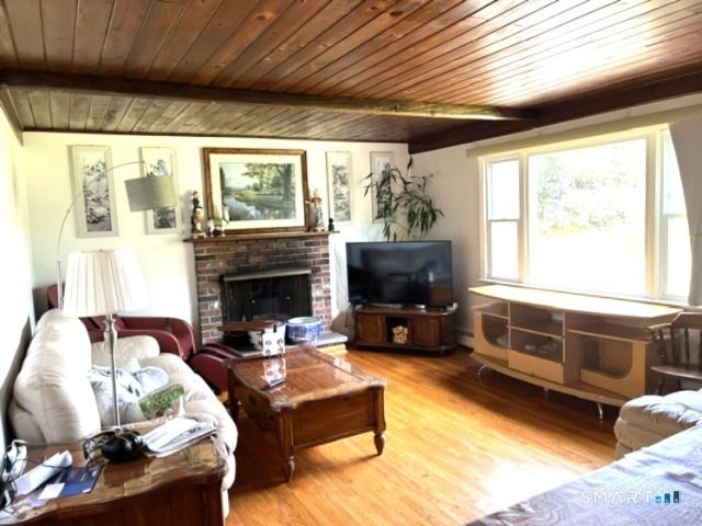 122 Black Point Road, East Lyme, CT 06357