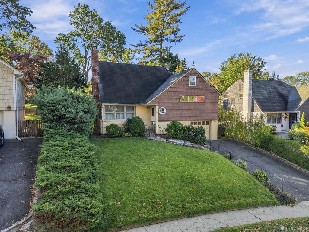 21 Revere Road, Port Washington, NY 11050 — exterior
