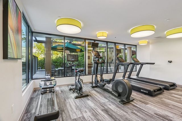 77 New 102-H, Cambridge, MA 02138