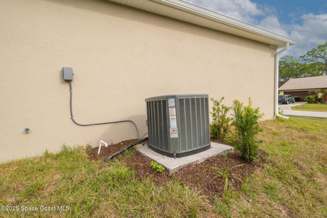 874 Cornelia Avenue SE, Palm Bay, FL 32909