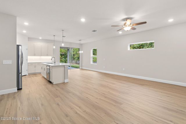 874 Cornelia Avenue SE, Palm Bay, FL 32909