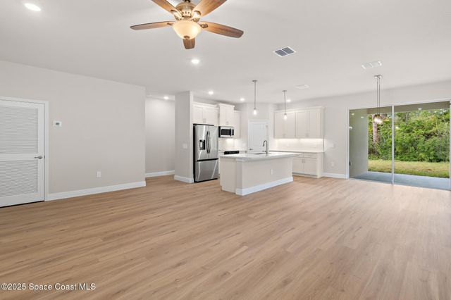 874 Cornelia Avenue SE, Palm Bay, FL 32909