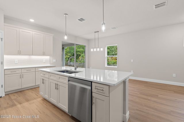 874 Cornelia Avenue SE, Palm Bay, FL 32909