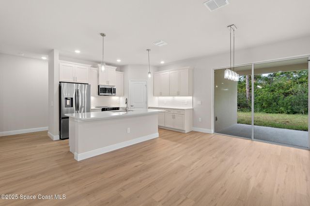 874 Cornelia Avenue SE, Palm Bay, FL 32909