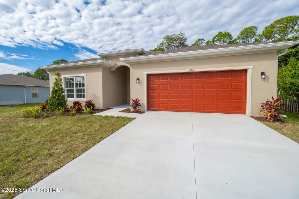 874 Cornelia Avenue SE, Palm Bay, FL 32909