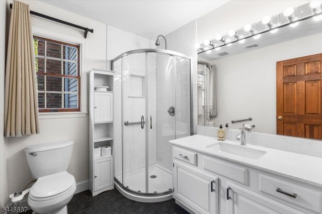 5 Cambridge Rd, Andover Twp., NJ 07848
