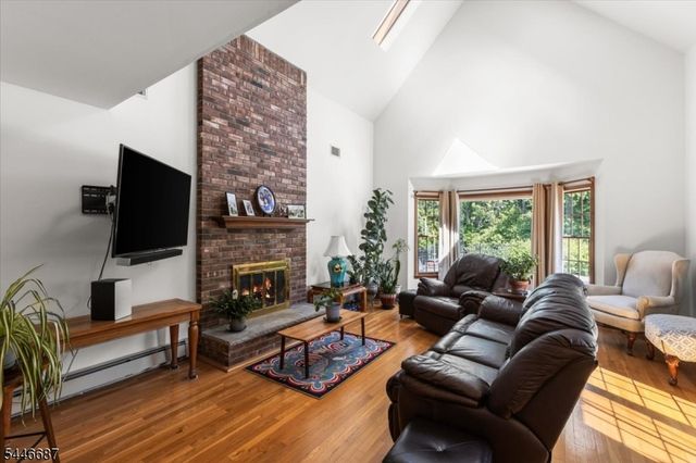 5 Cambridge Rd, Andover Twp., NJ 07848