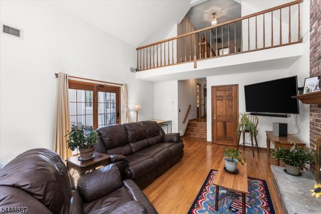 5 Cambridge Rd, Andover Twp., NJ 07848