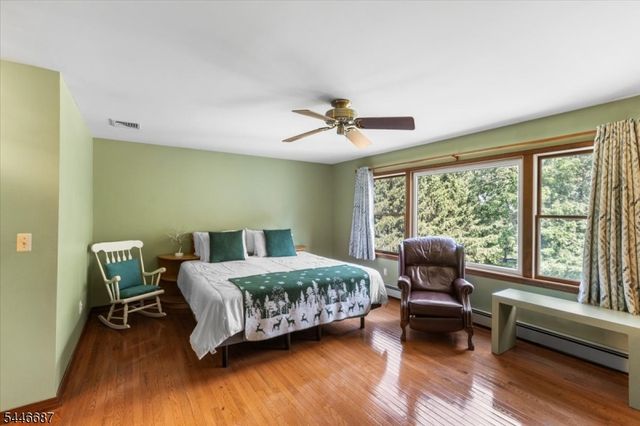 5 Cambridge Rd, Andover Twp., NJ 07848