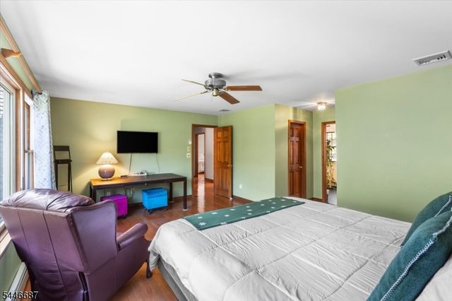 5 Cambridge Rd, Andover Twp., NJ 07848