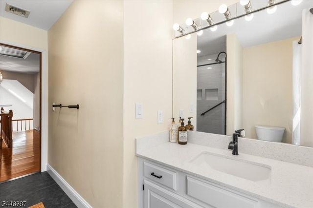 5 Cambridge Rd, Andover Twp., NJ 07848