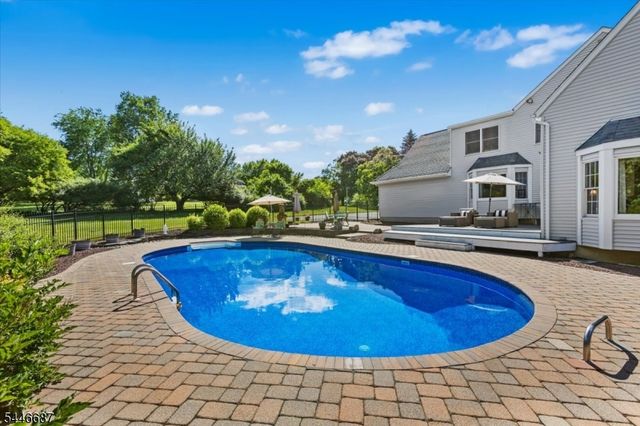 5 Cambridge Rd, Andover Twp., NJ 07848
