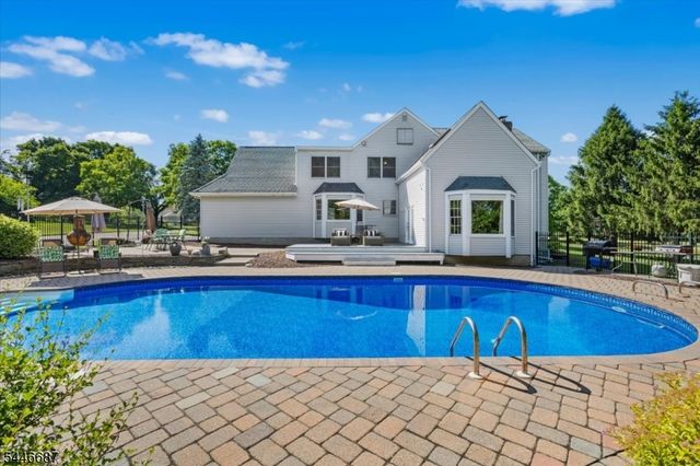 5 Cambridge Rd, Andover Twp., NJ 07848