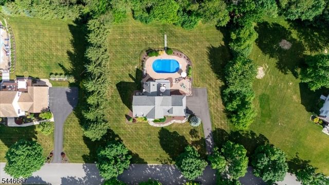 5 Cambridge Rd, Andover Twp., NJ 07848