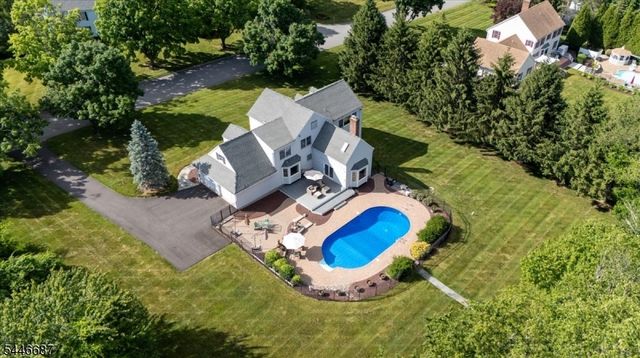 5 Cambridge Rd, Andover Twp., NJ 07848