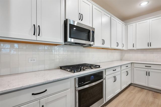 213 Clover BND, Liberty Hill, TX 78642