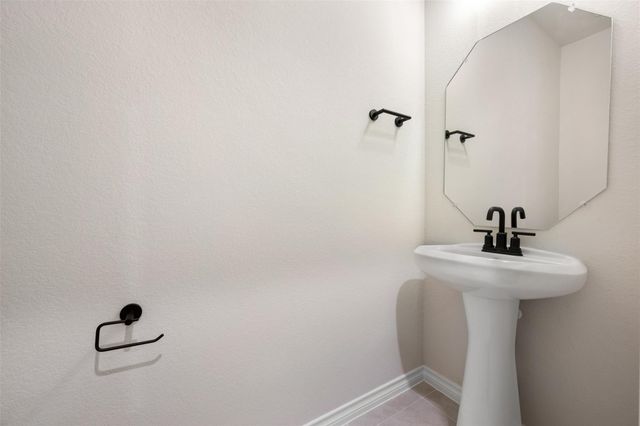 213 Clover BND, Liberty Hill, TX 78642
