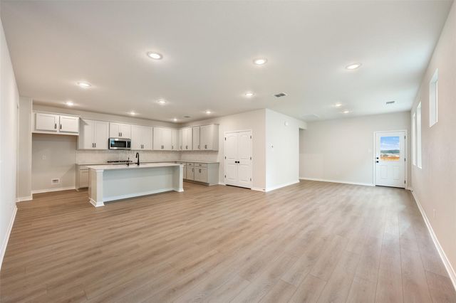 213 Clover BND, Liberty Hill, TX 78642