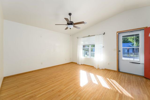 1258 N Green St, Wichita, KS 67214