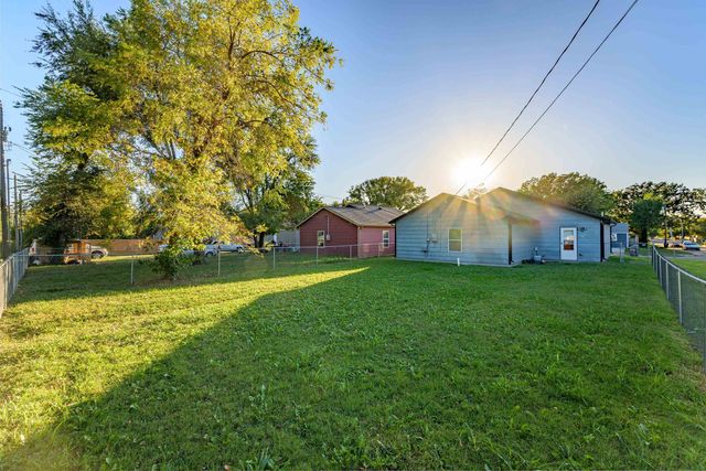 1258 N Green St, Wichita, KS 67214