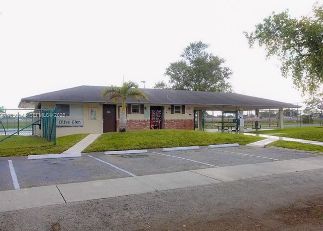 304 NW 30th Ct 102, Pompano Beach, FL 33064