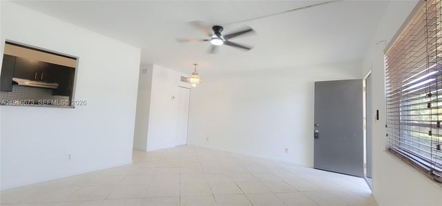 304 NW 30th Ct 102, Pompano Beach, FL 33064