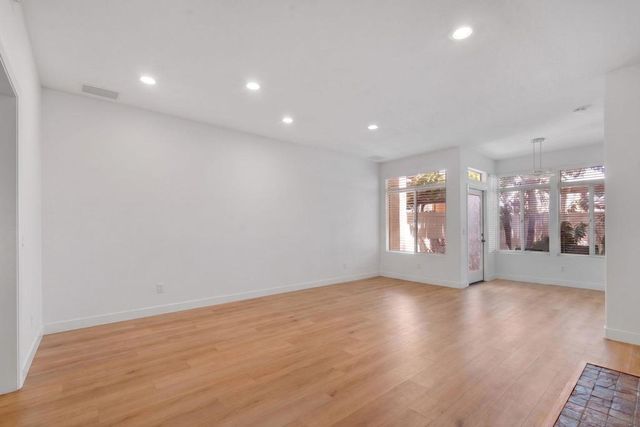 11249 caminito rodar, San Diego, CA 92126