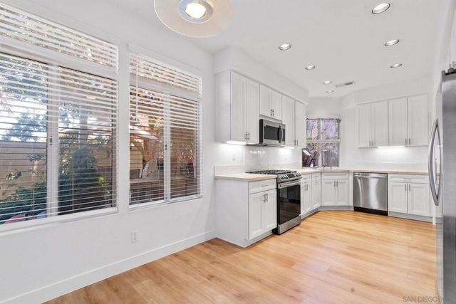 11249 caminito rodar, San Diego, CA 92126