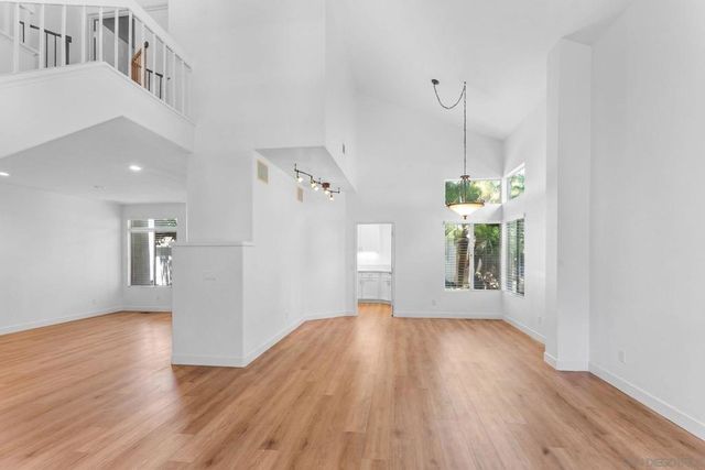 11249 caminito rodar, San Diego, CA 92126