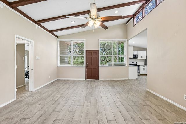 31320 SUNLIGHT DR, Bulverde, TX 78163
