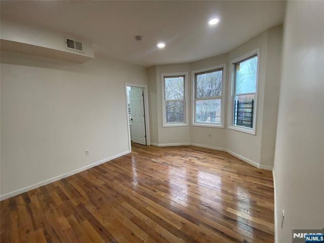 101 Hedden Terrace 2, Newark, NJ 07108