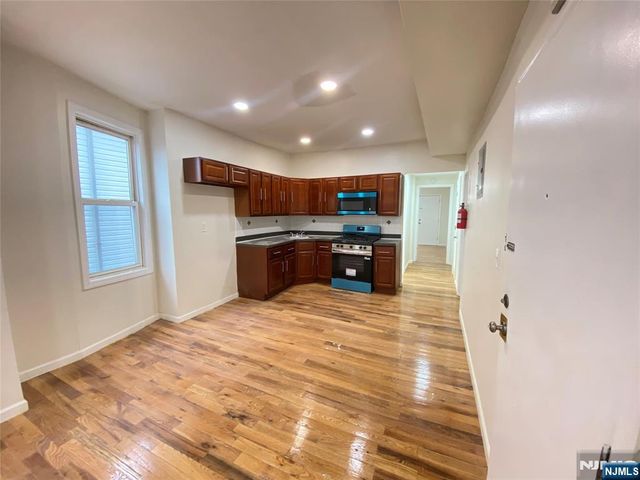 101 Hedden Terrace 2, Newark, NJ 07108