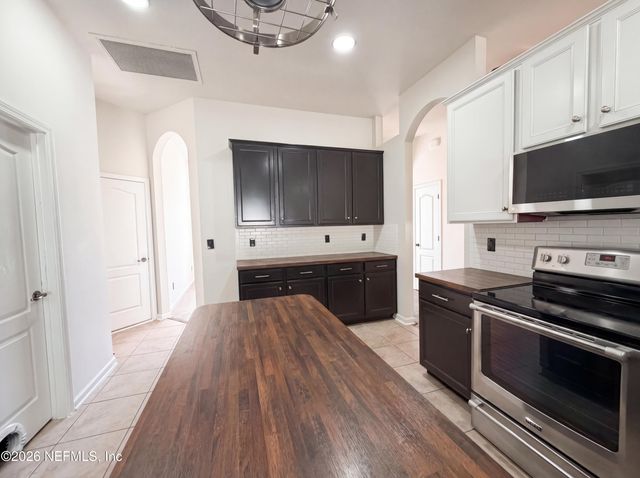45168 INGLEHAM Circle, Callahan, FL 32011
