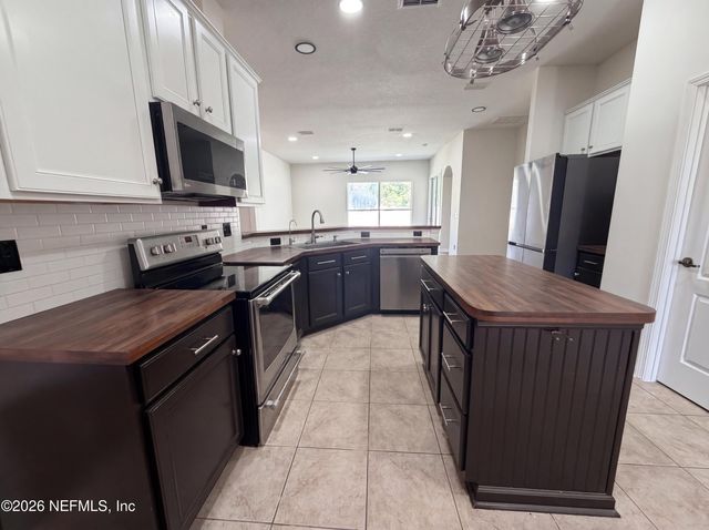 45168 INGLEHAM Circle, Callahan, FL 32011