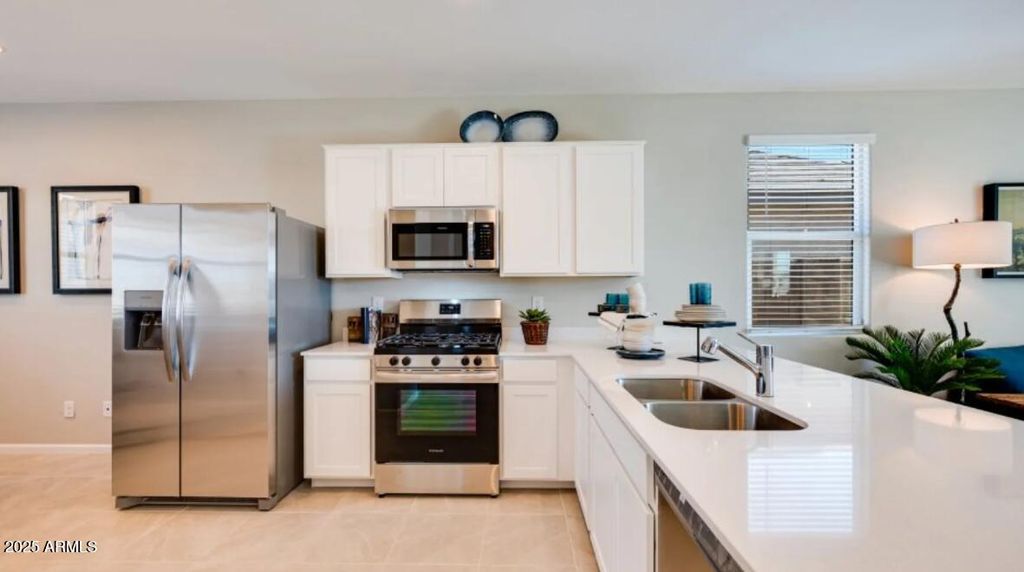 17049 W SWAYBACK Pass, Surprise, AZ 85387 — photo 4