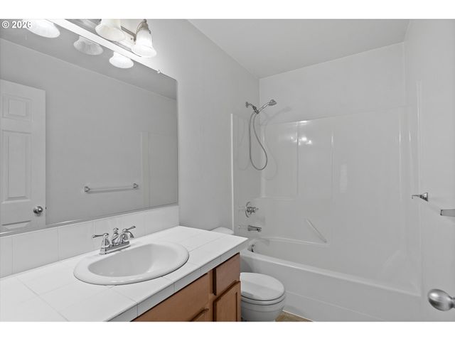 15591 Sw STONE RIDGE Cir, Beaverton, OR 97007