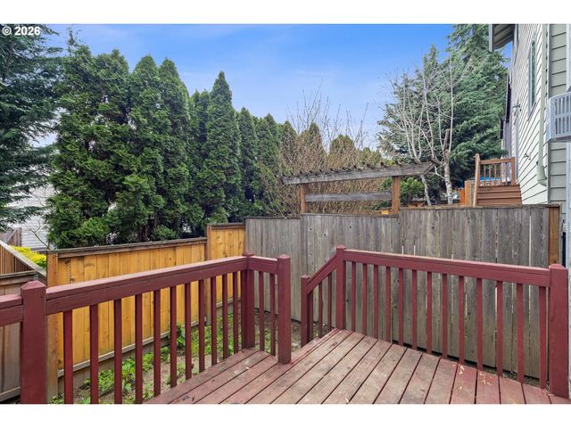 15591 Sw STONE RIDGE Cir, Beaverton, OR 97007