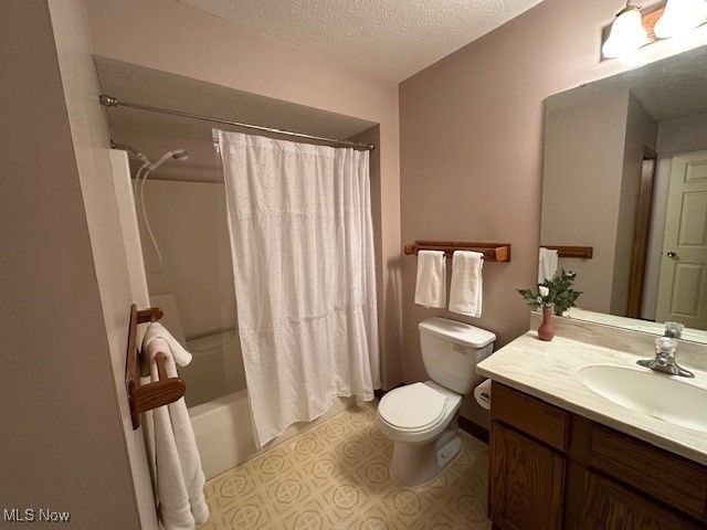 15504 Roxboro Drive, Middleburg Heights, OH 44130