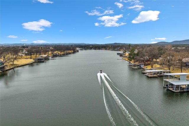 525 Ellen Williams LOOP, Kingsland, TX 78639