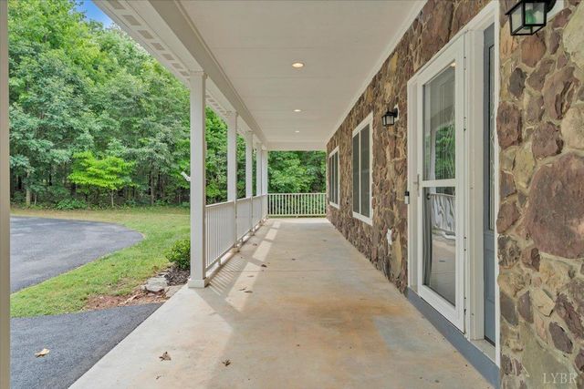 2677 Tolers Ferry Rd, Huddleston, VA 24104