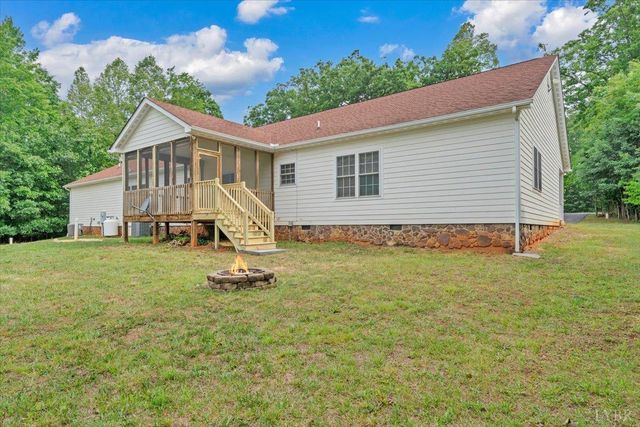 2677 Tolers Ferry Rd, Huddleston, VA 24104