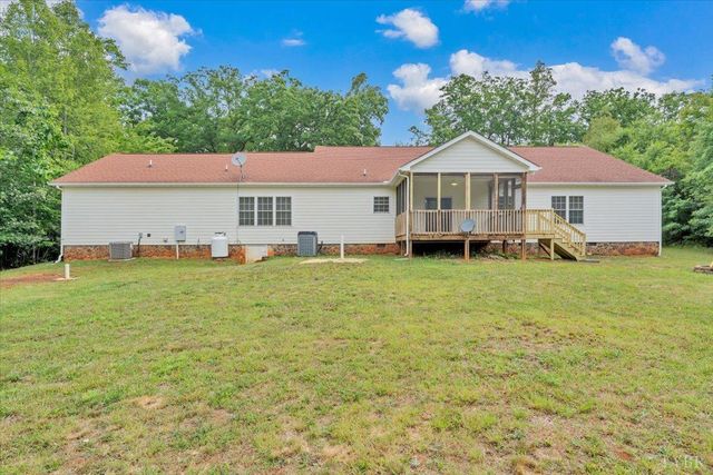 2677 Tolers Ferry Rd, Huddleston, VA 24104