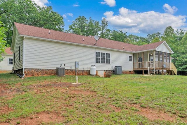 2677 Tolers Ferry Rd, Huddleston, VA 24104