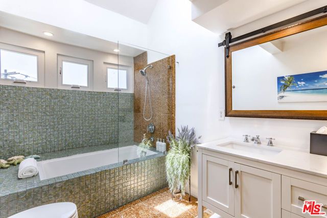 28711 PACIFIC COAST Highway 30, Malibu, CA 90265